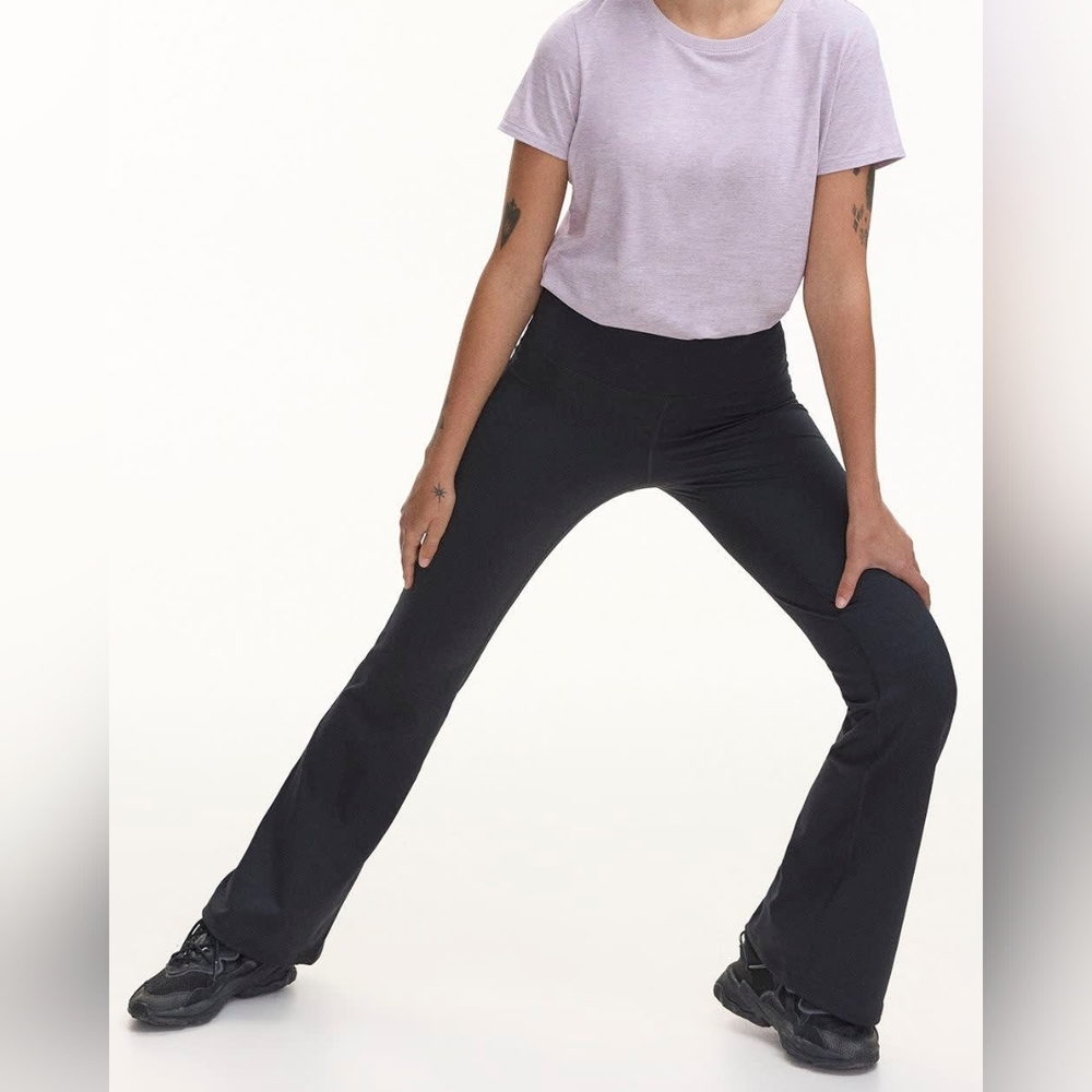 Flare-Leg High-Rise Pulse Legging Pant - Hyba - Petite